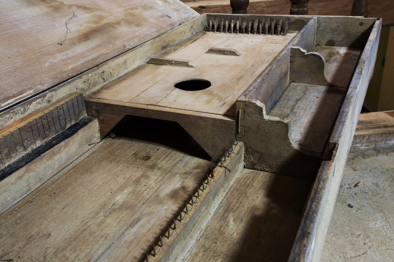 [Clavichord M.7, detail of soundboard and bel;ly rail